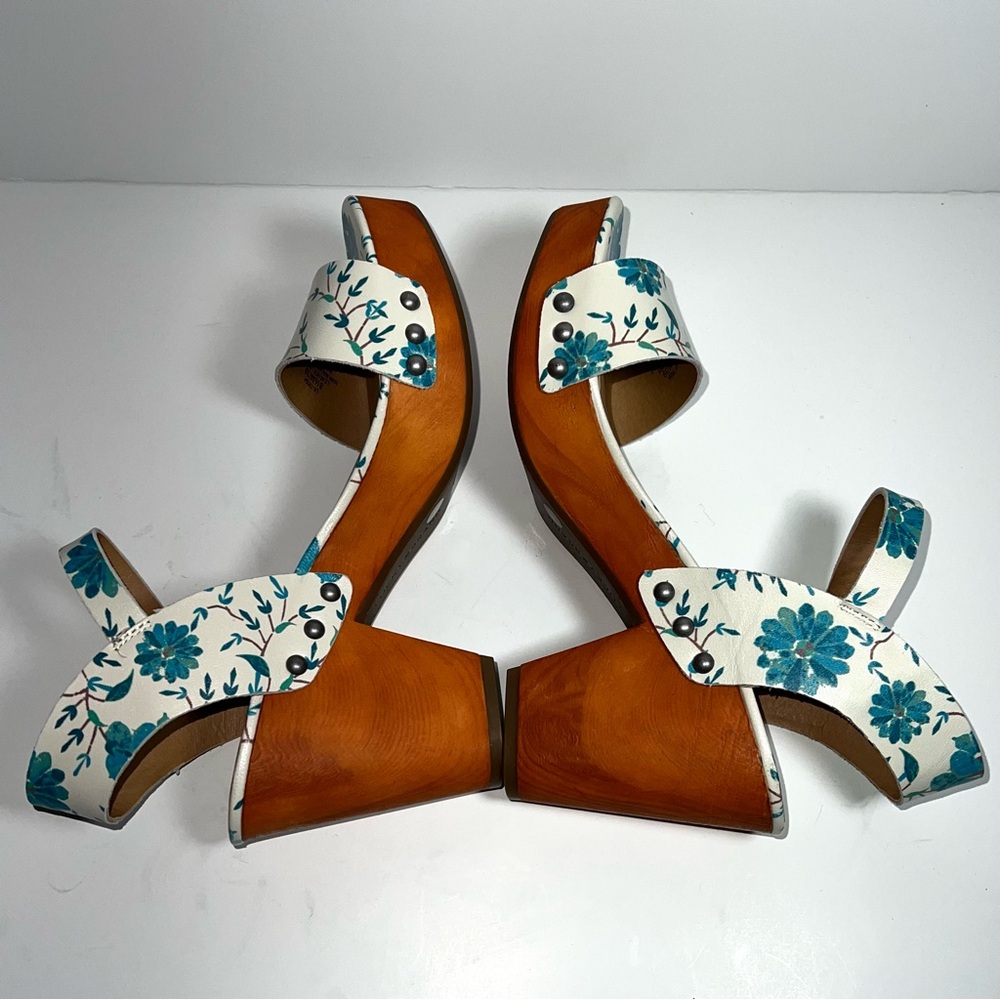 Lucky Brand Floral Heeled Sandals - White and Blue - Picture 5 of 9